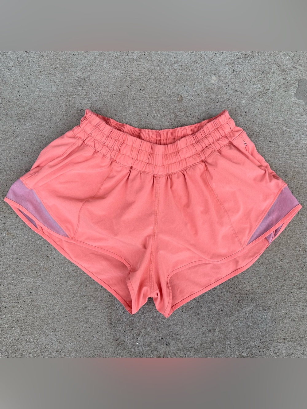 Lululemon Hotty Hot Low-Rise Running Shorts 2.5" Coral Pink Size 6